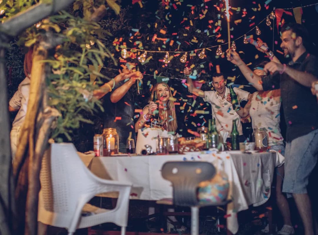 Fiesta casual organizada con Producido