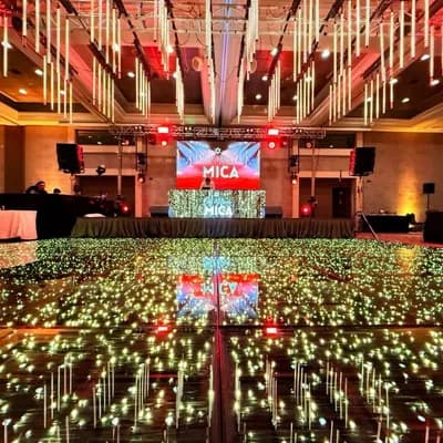 Arriendo de pistas led y decoraciones luminosas