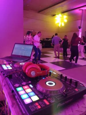 Dj experto para todo tipo de eventos