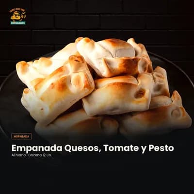 Empanada Quesos, Tomate Confitado y Pesto — Al Horno (Docena 12 un.)