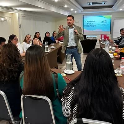 Charlas de liderazgo y comunicación