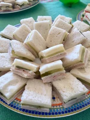 Triples pavo, queso y pepinillos (24 u)