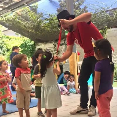 Show de Magia + Juegos y competencias 1hra 40 min