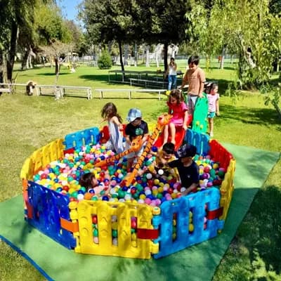 Arriendo piscina de pelotas n°1