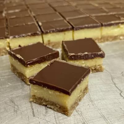 Cuadraditos de caramelo y chocolate