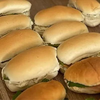 Tapaditos Pollo, Tomate y Albahaca